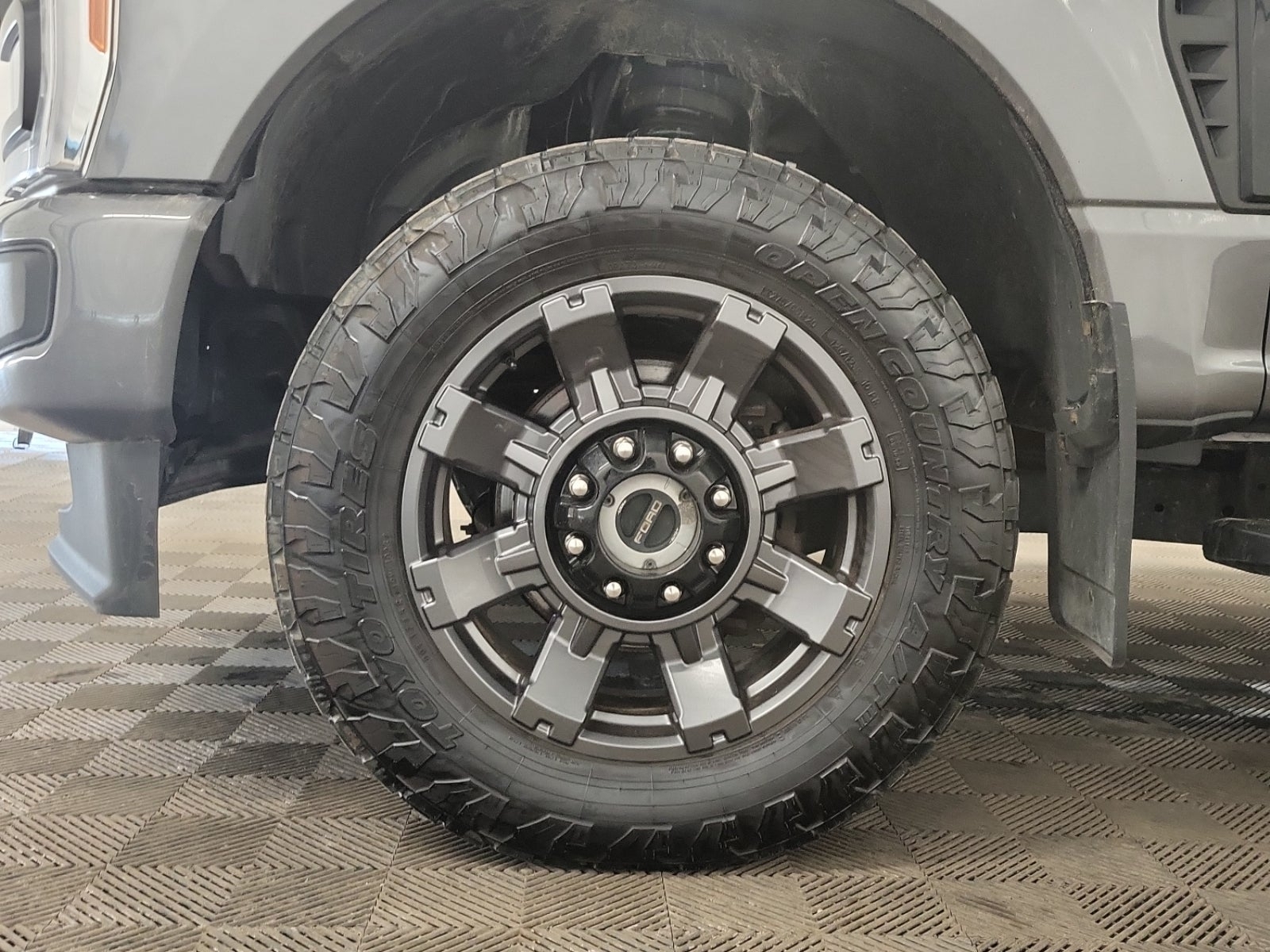 2023 Ford F-250 LARIAT, 39896, Photo