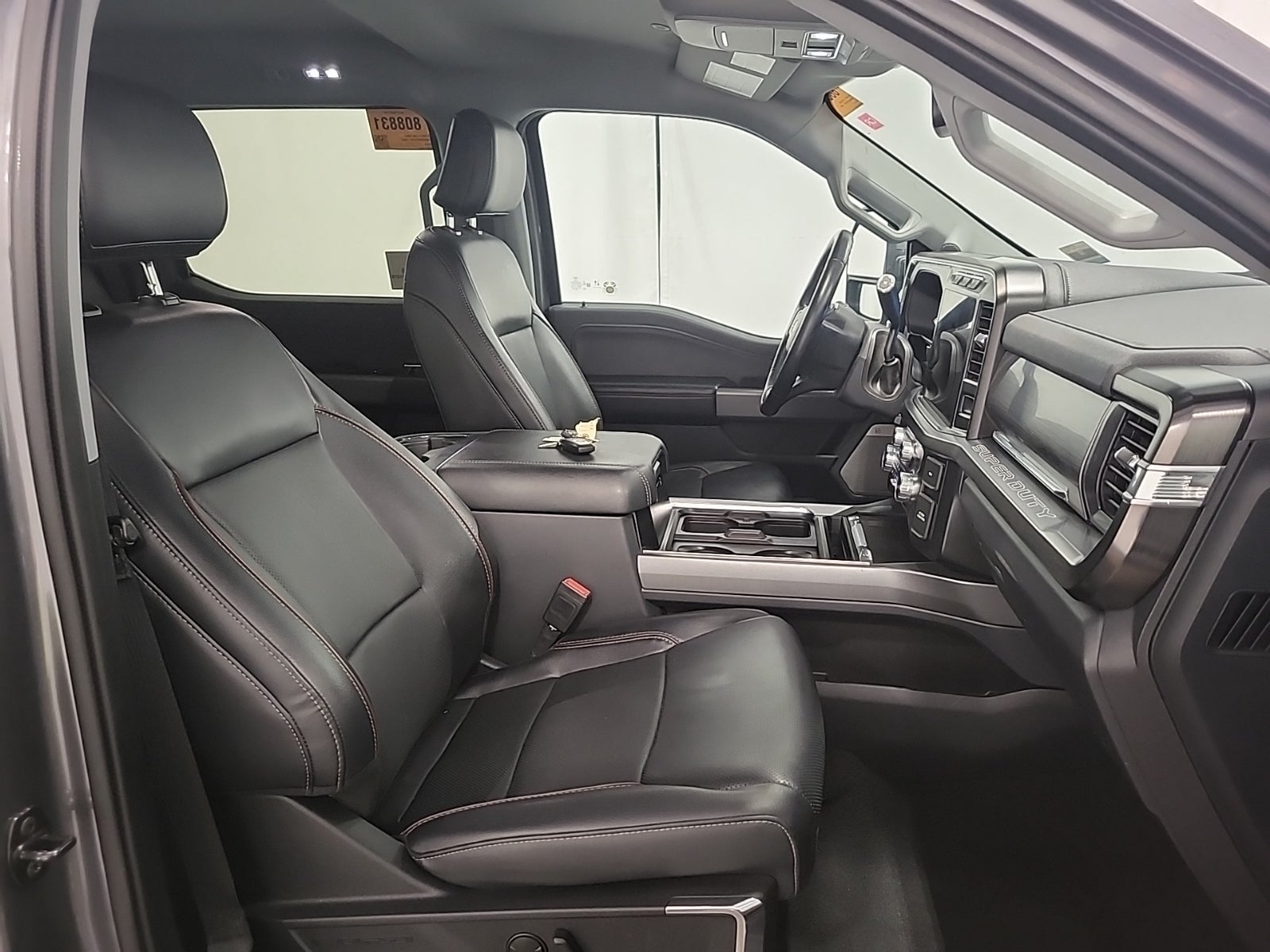2023 Ford F-250 LARIAT, 39896, Photo