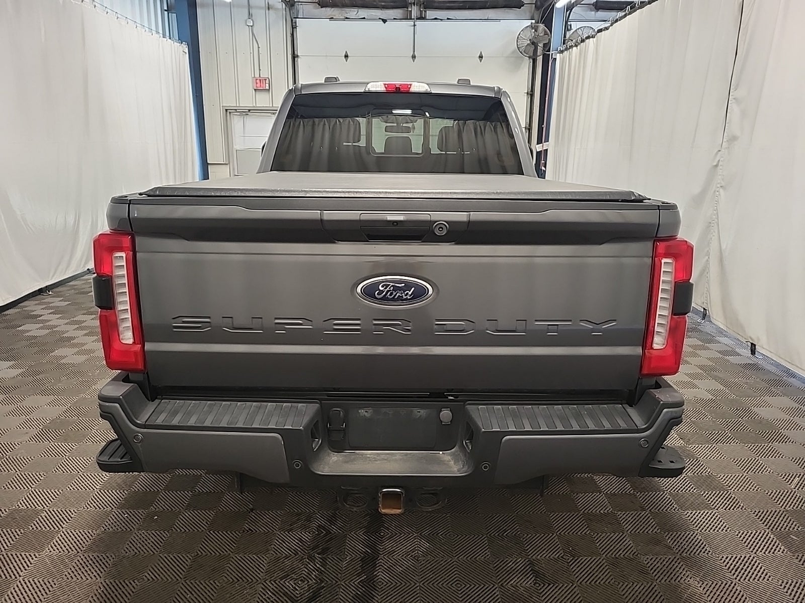 2023 Ford F-250 LARIAT, 39896, Photo