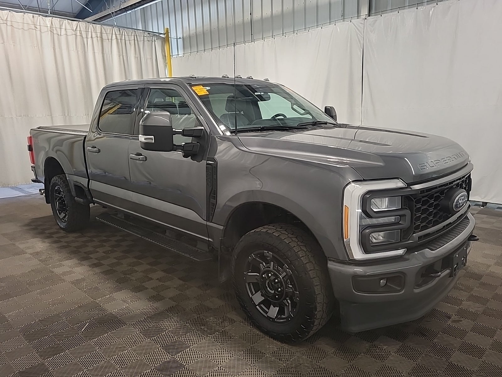 2023 Ford F-250 LARIAT, 39896, Photo