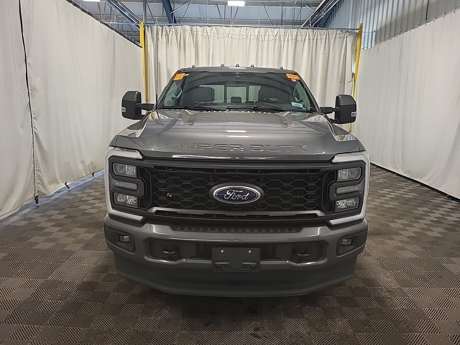 2023 Ford F-250 LARIAT, 39896, Photo