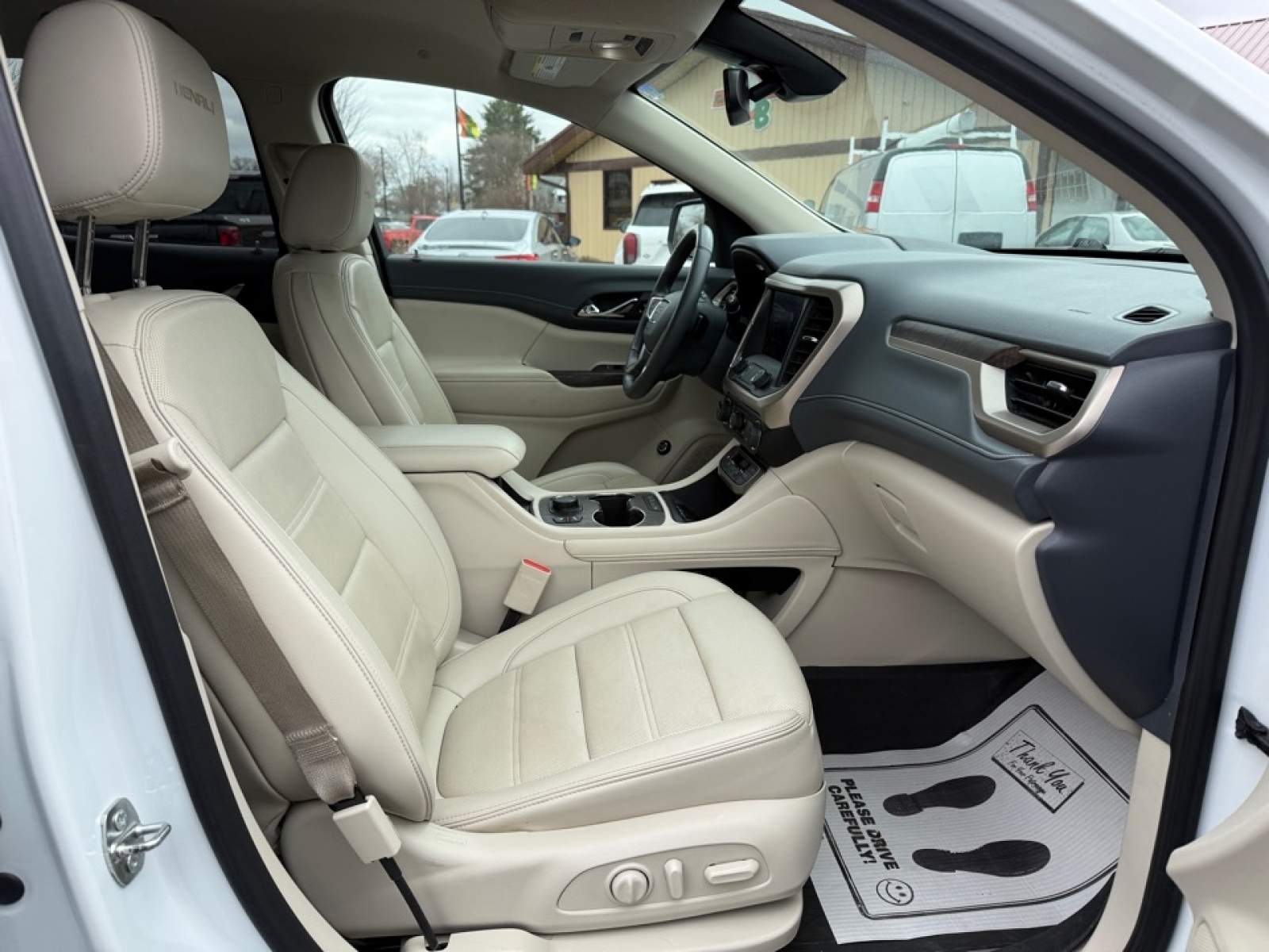 2023 GMC Acadia Denali, 39631, Photo