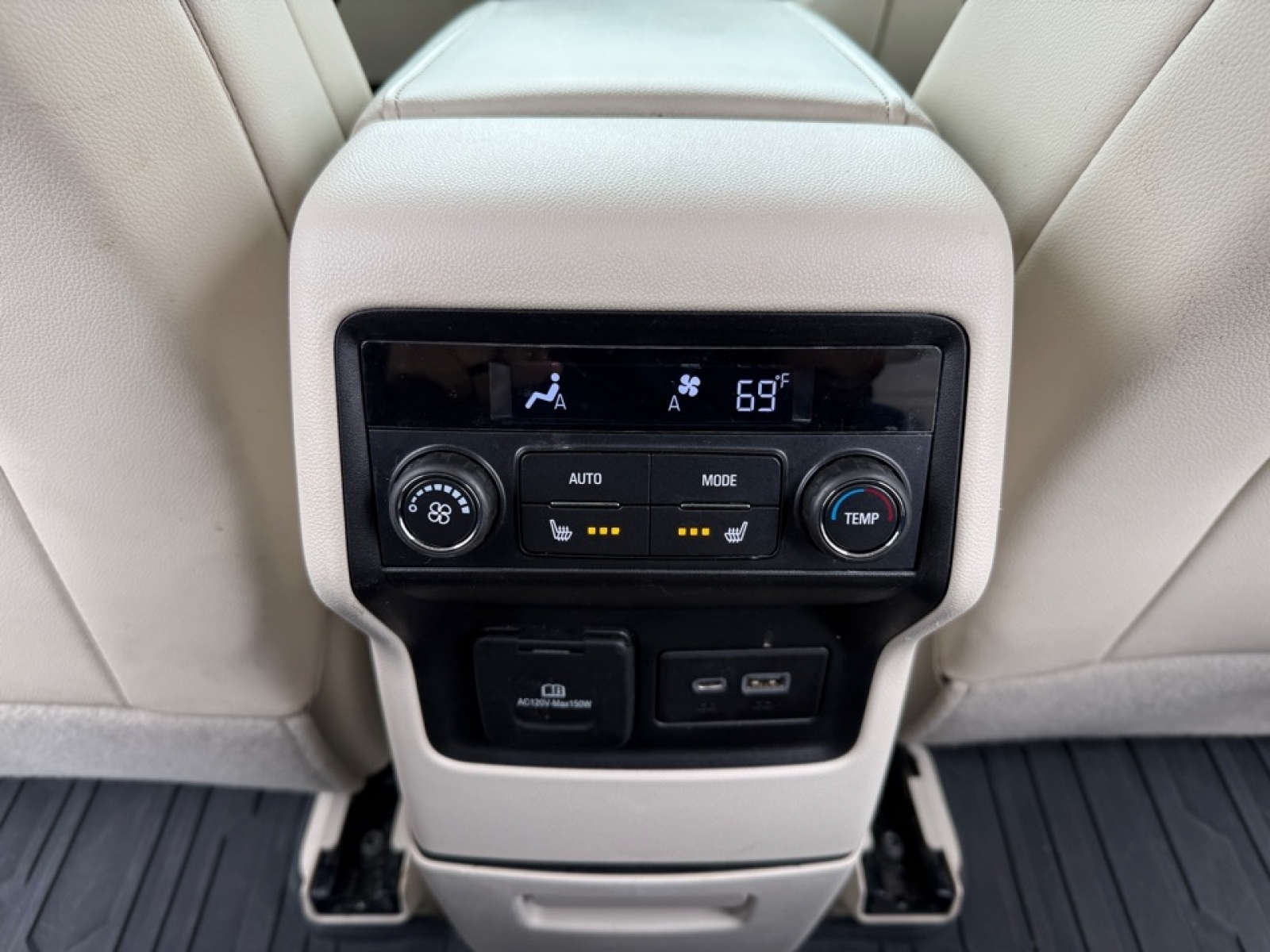 2023 GMC Acadia Denali, 39631, Photo