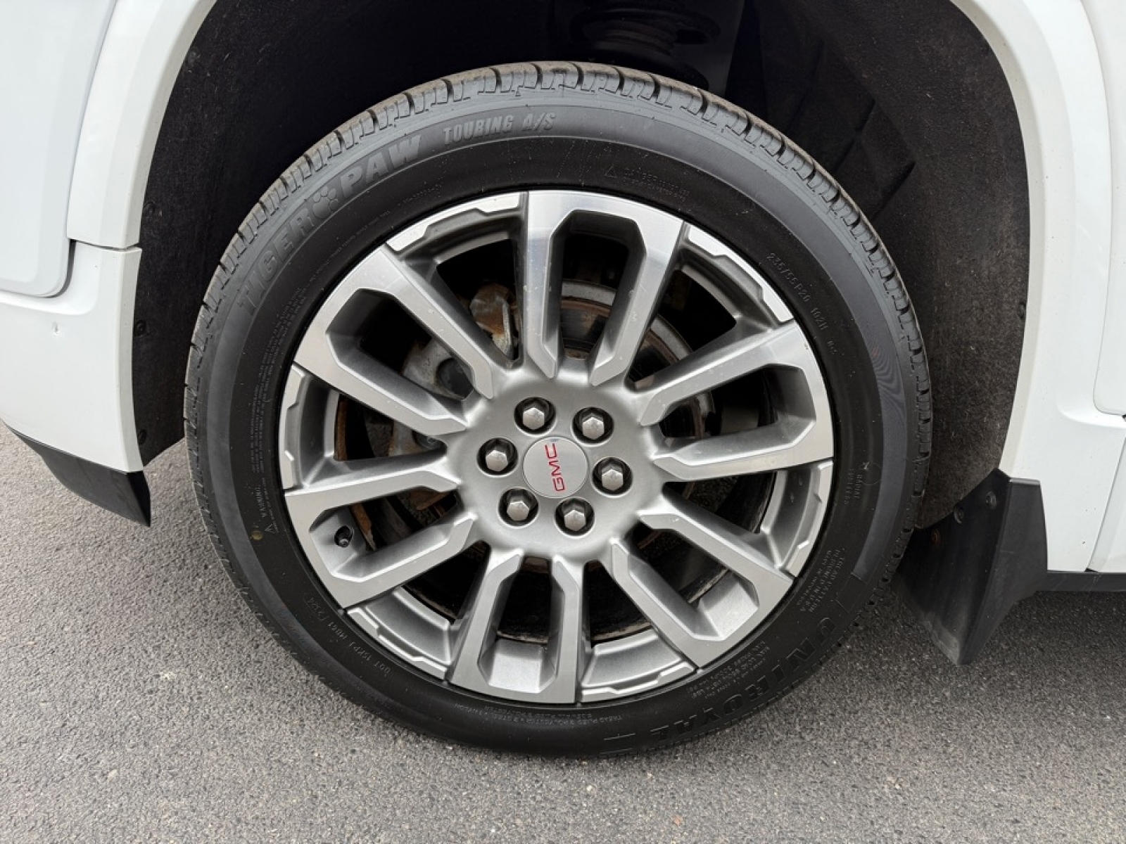 2023 GMC Acadia Denali, 39631, Photo