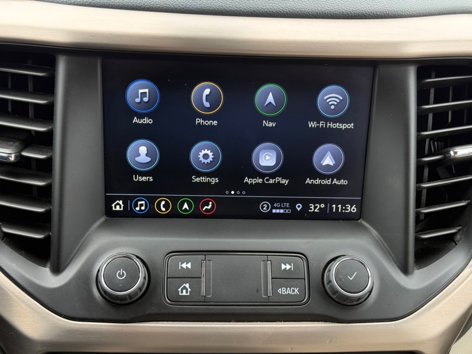 2023 GMC Acadia Denali, 39631, Photo