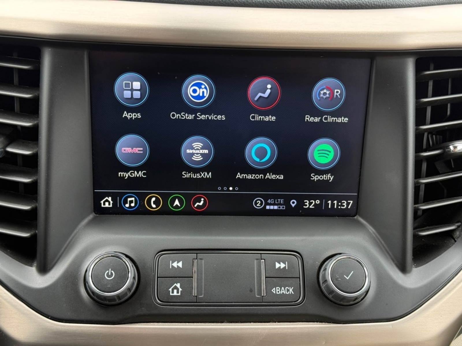 2023 GMC Acadia Denali, 39631, Photo