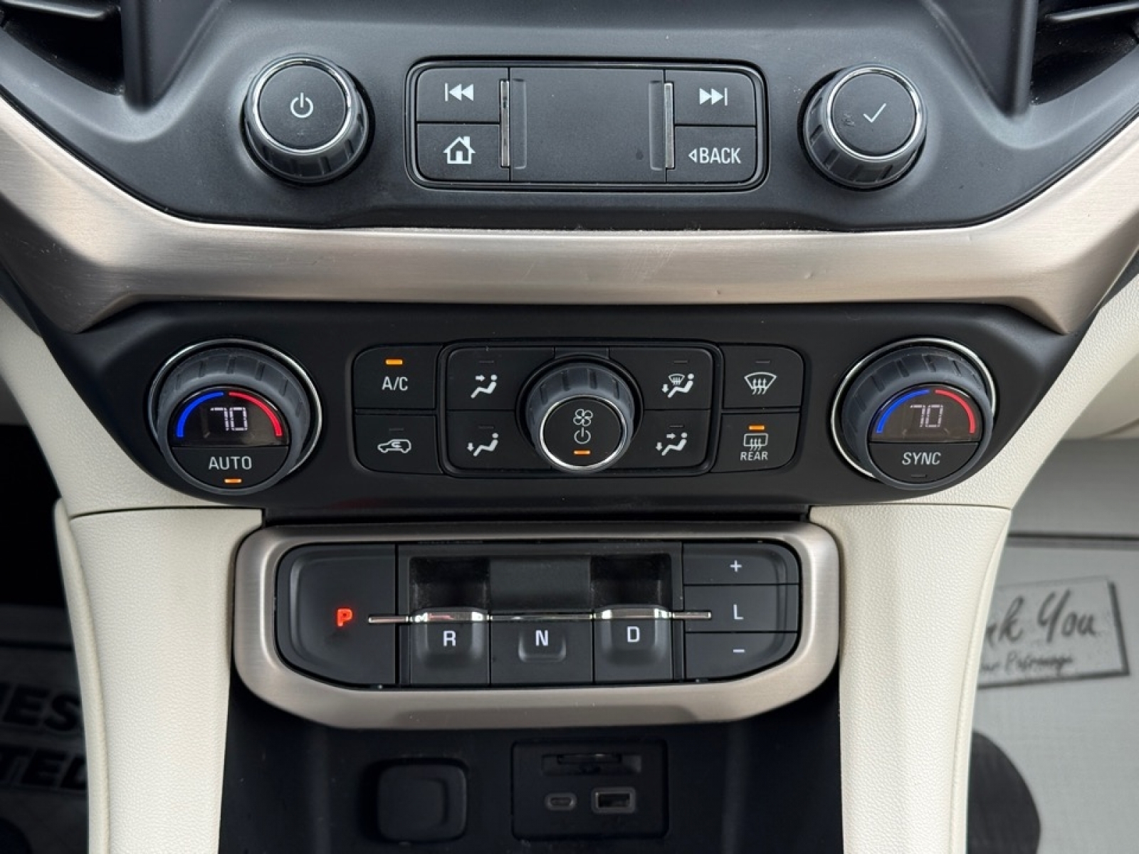 2023 GMC Acadia Denali, 39631, Photo