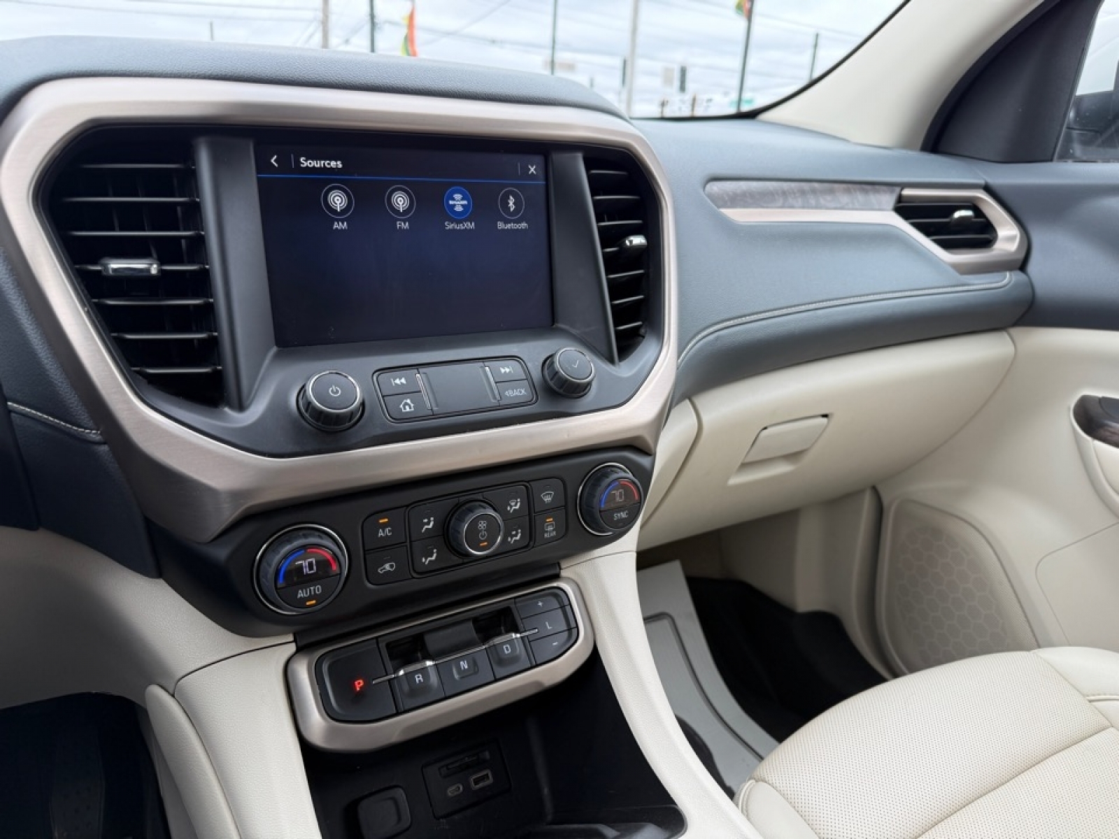 2023 GMC Acadia Denali, 39631, Photo