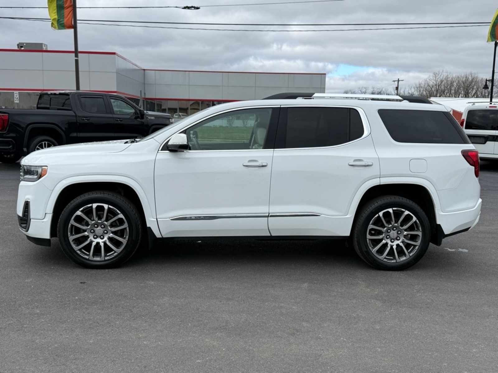 2023 GMC Acadia Denali, 39631, Photo