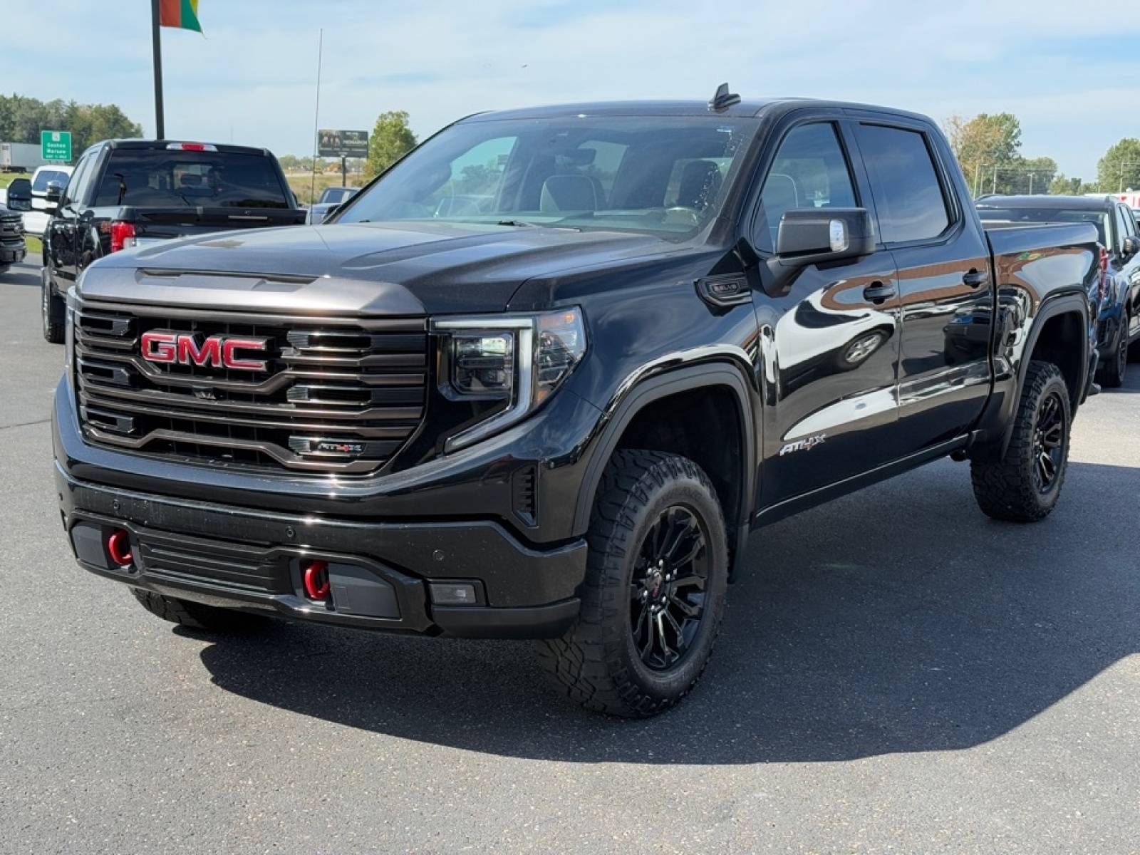 2023 GMC Sierra 1500 4WD Crew Cab Short Box AT4X, 39020, Photo