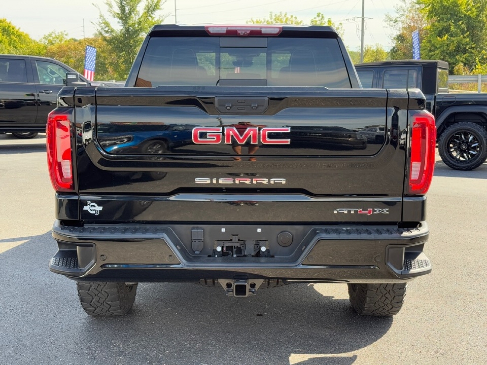 2023 GMC Sierra 1500 4WD Crew Cab Short Box AT4X, 39020, Photo