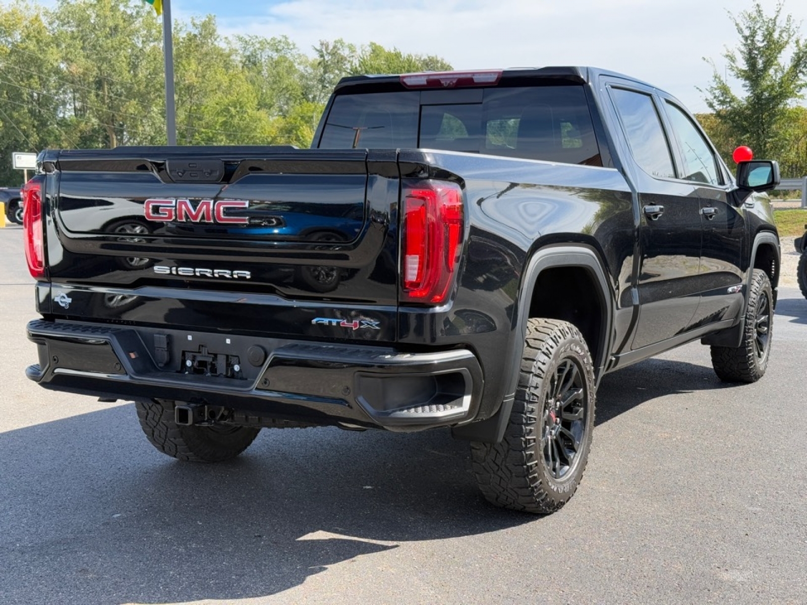 2023 GMC Sierra 1500 4WD Crew Cab Short Box AT4X, 39020, Photo