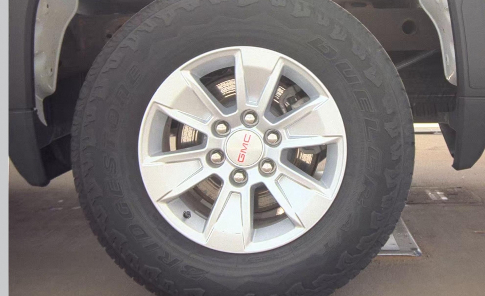 2023 GMC Sierra 1500 4WD Crew Cab Short Box SLE, 39823, Photo