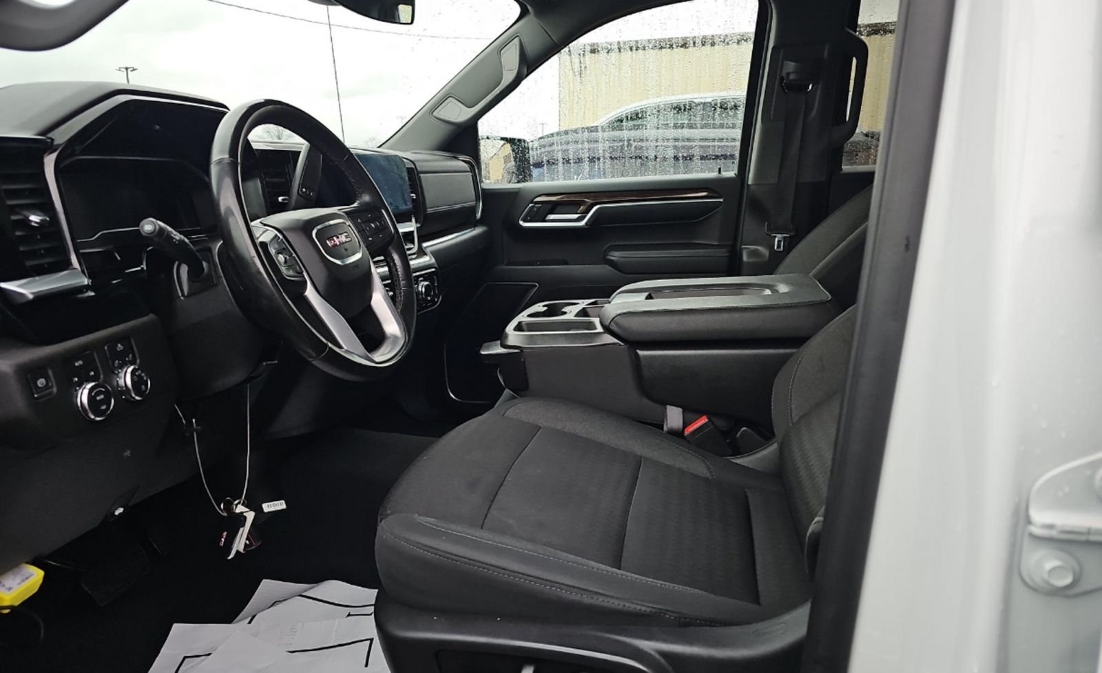 2023 GMC Sierra 1500 4WD Crew Cab Short Box SLE, 39823, Photo