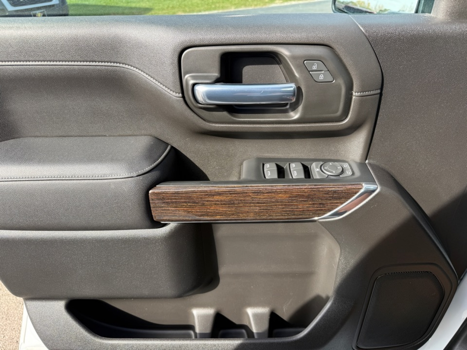 2023 GMC Sierra 2500HD 4WD Crew Cab Standard Bed SLE, 38961, Photo