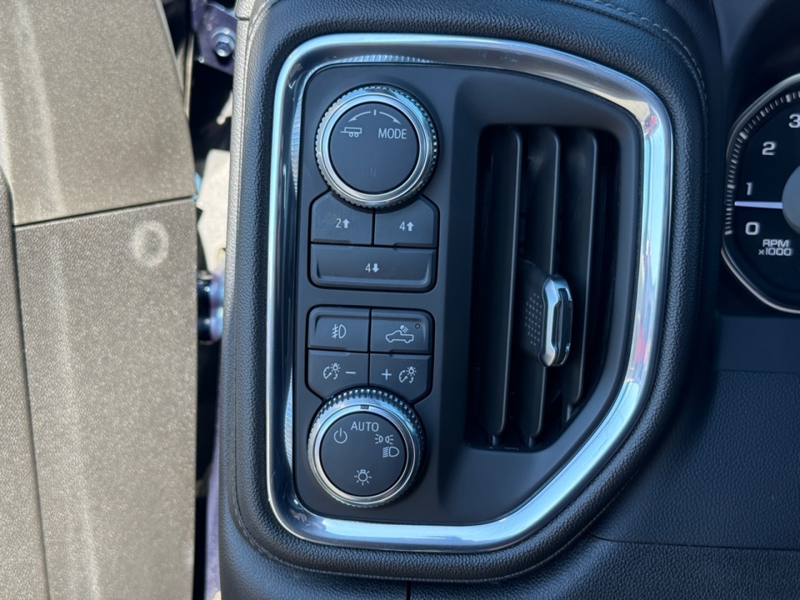 2023 GMC Sierra 2500HD SLE, 39561, Photo