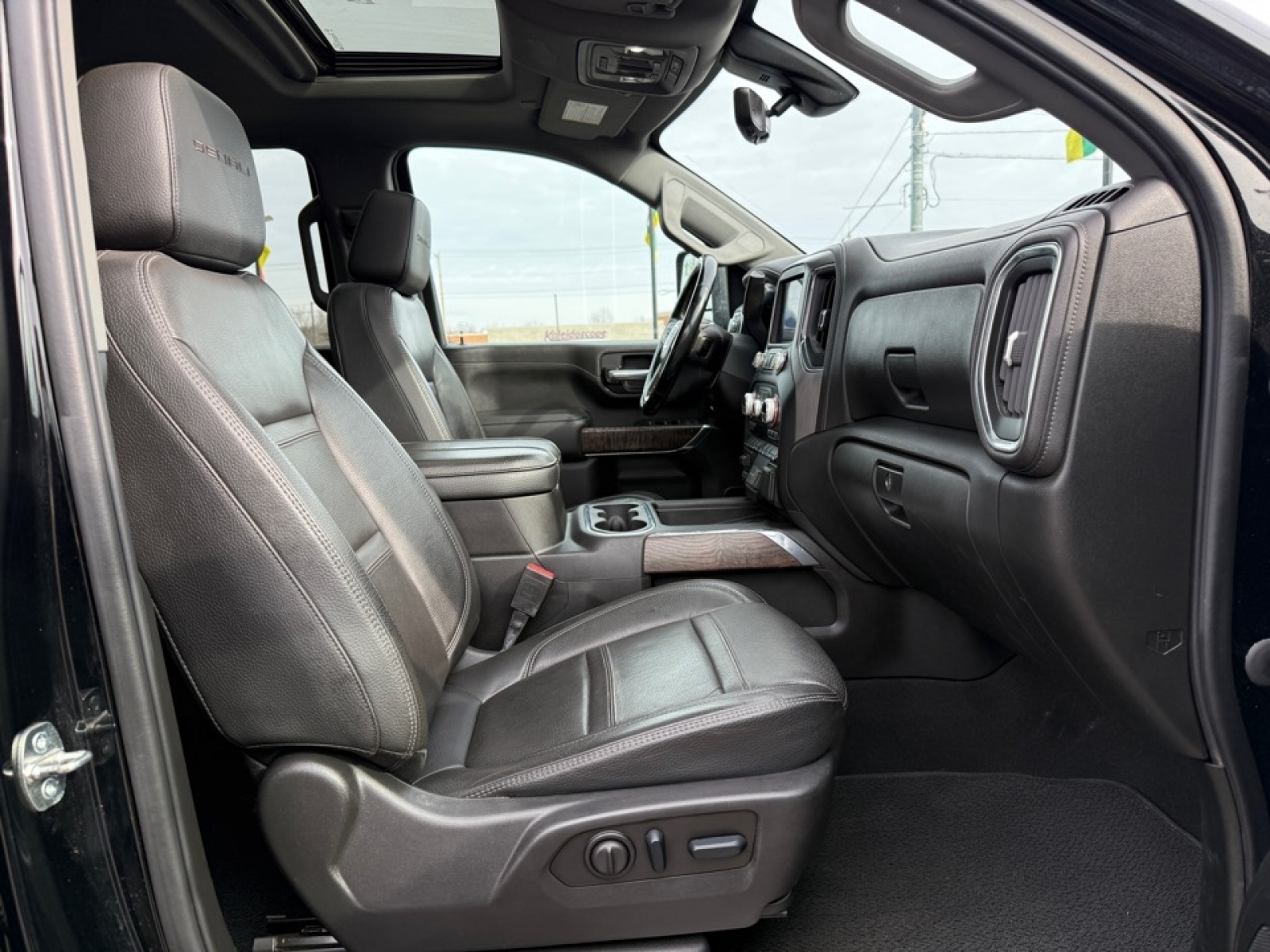 2023 GMC Sierra 3500HD Denali, 39360, Photo