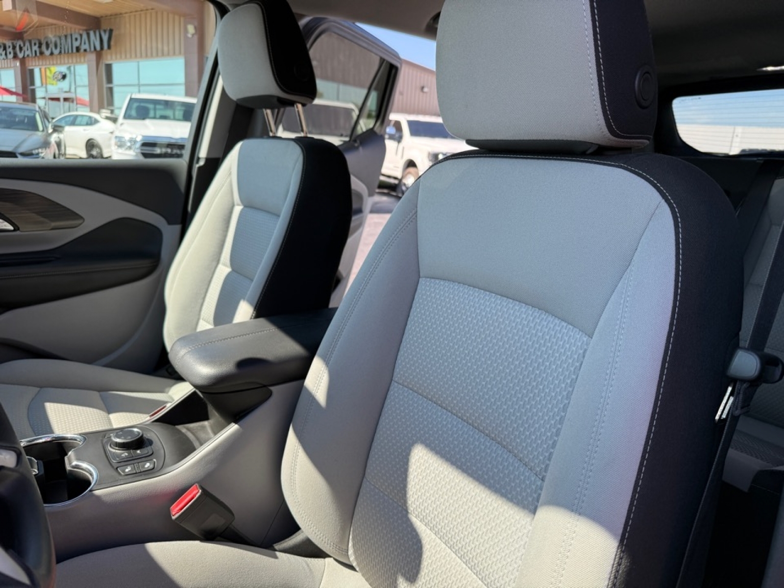 2023 GMC Terrain AWD SLE, 38853, Photo