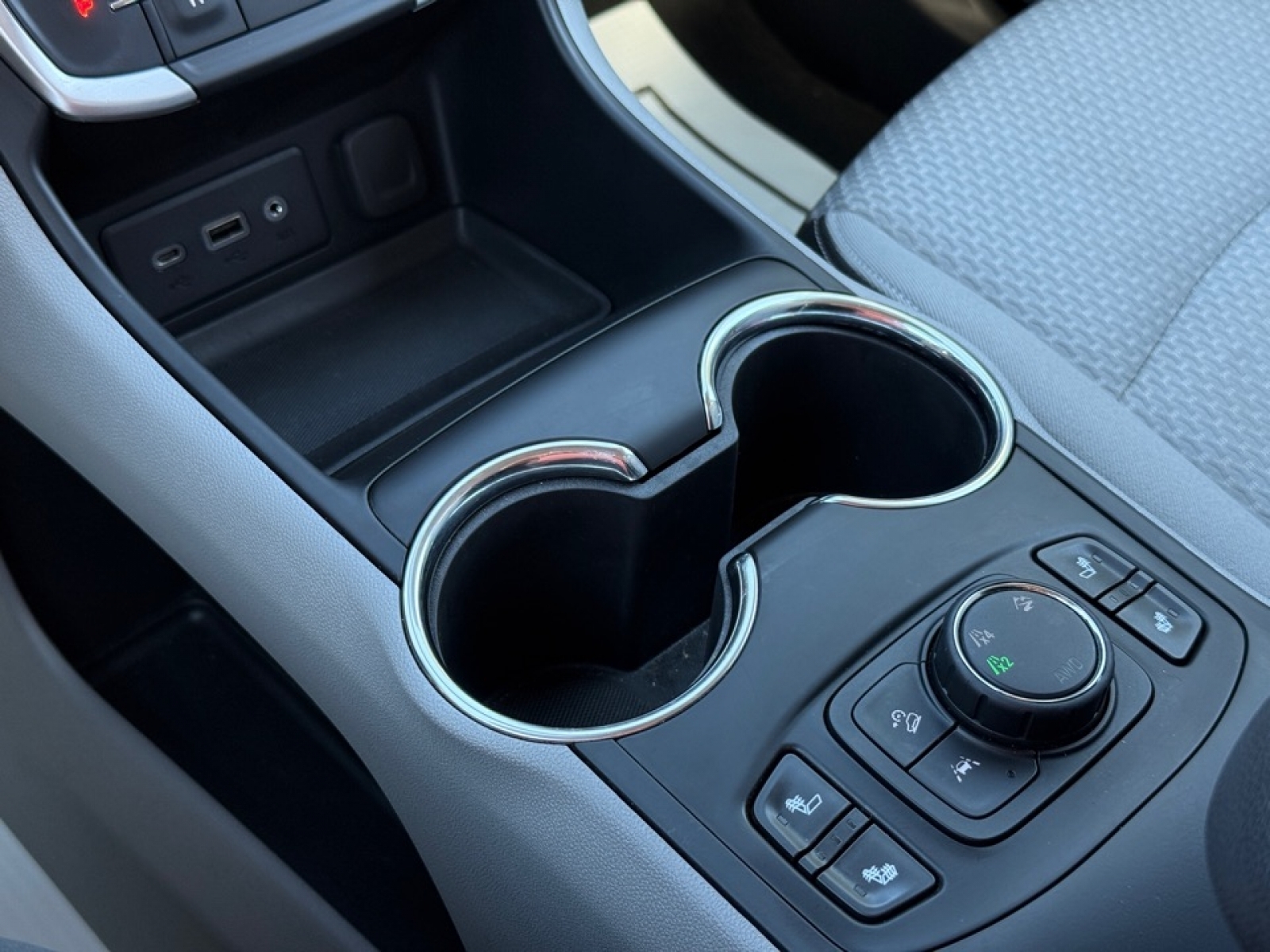 2023 GMC Terrain AWD SLE, 38853, Photo