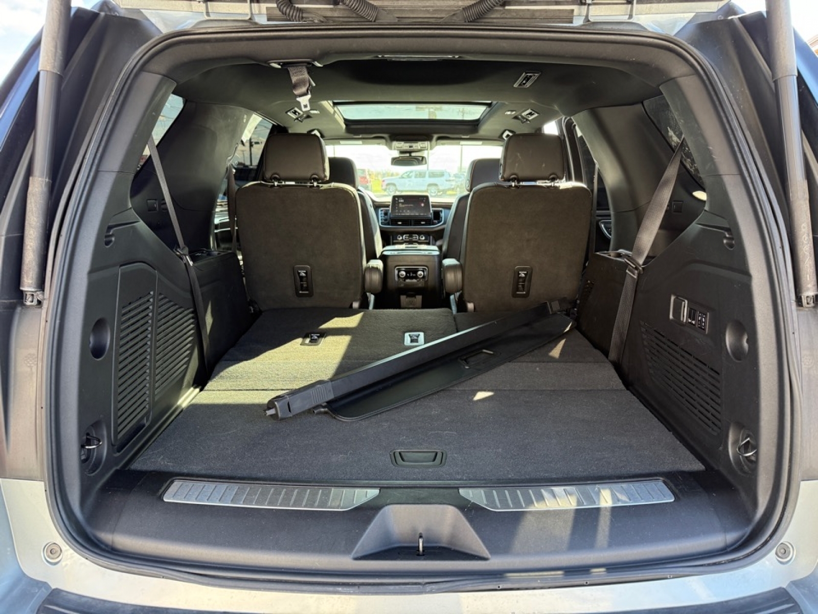 2023 GMC Yukon 4WD AT4, 38697B, Photo