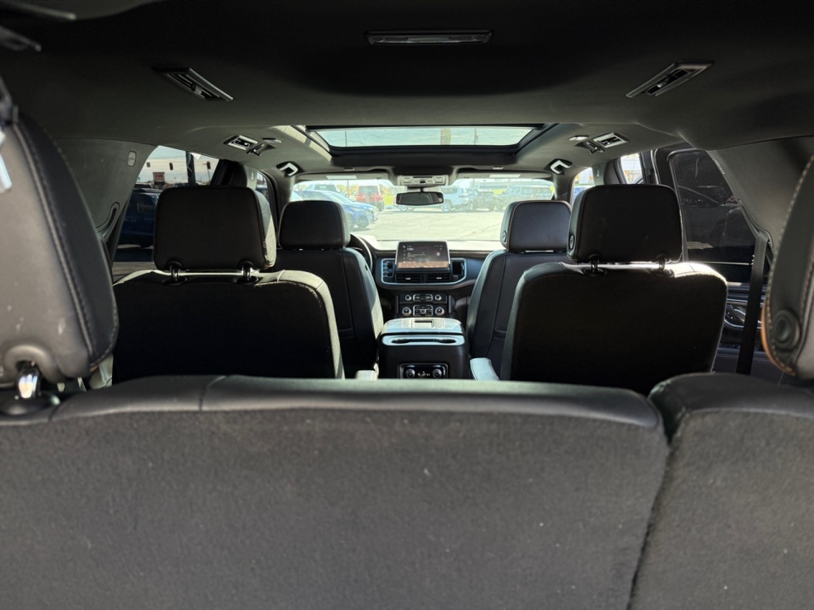 2023 GMC Yukon 4WD AT4, 38697B, Photo