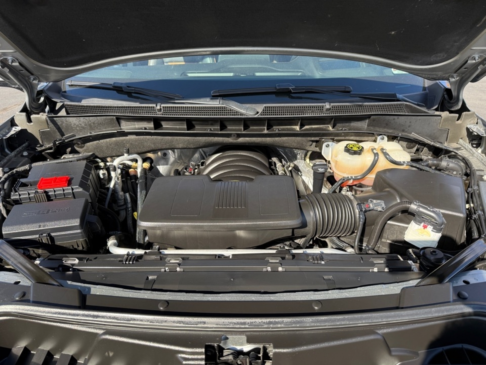 2023 GMC Yukon 4WD AT4, 38697B, Photo