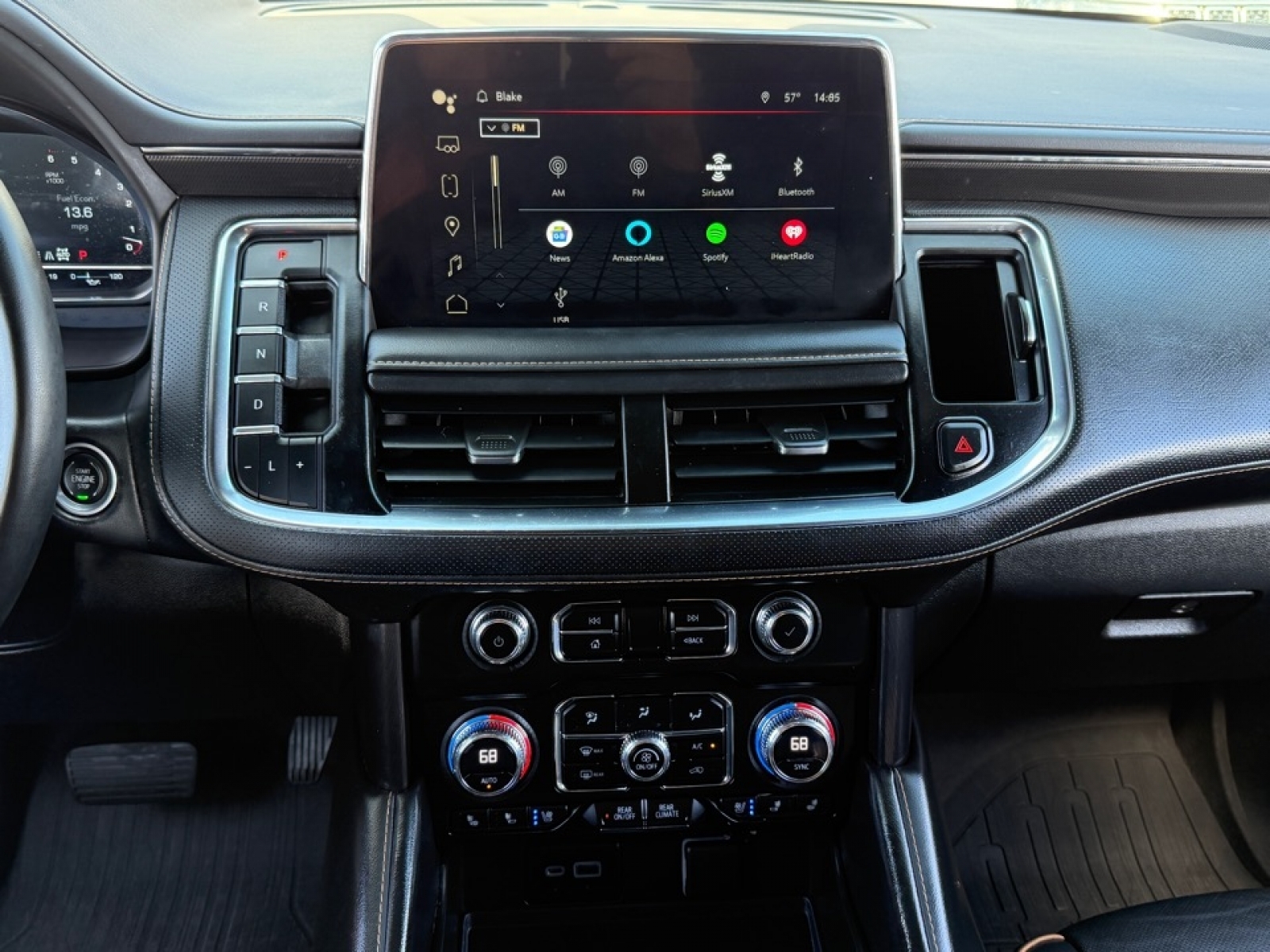 2023 GMC Yukon 4WD AT4, 38697B, Photo