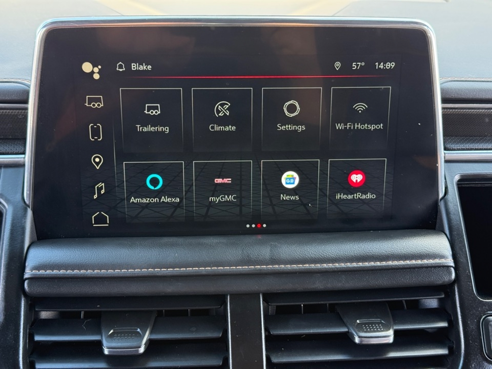 2023 GMC Yukon 4WD AT4, 38697B, Photo