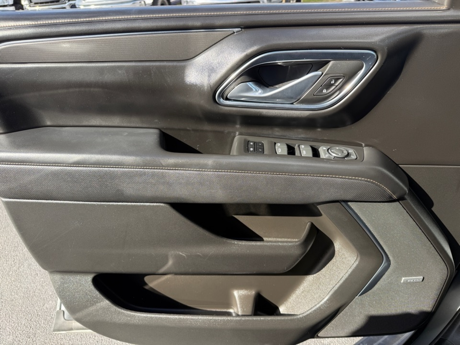 2023 GMC Yukon 4WD AT4, 38697B, Photo