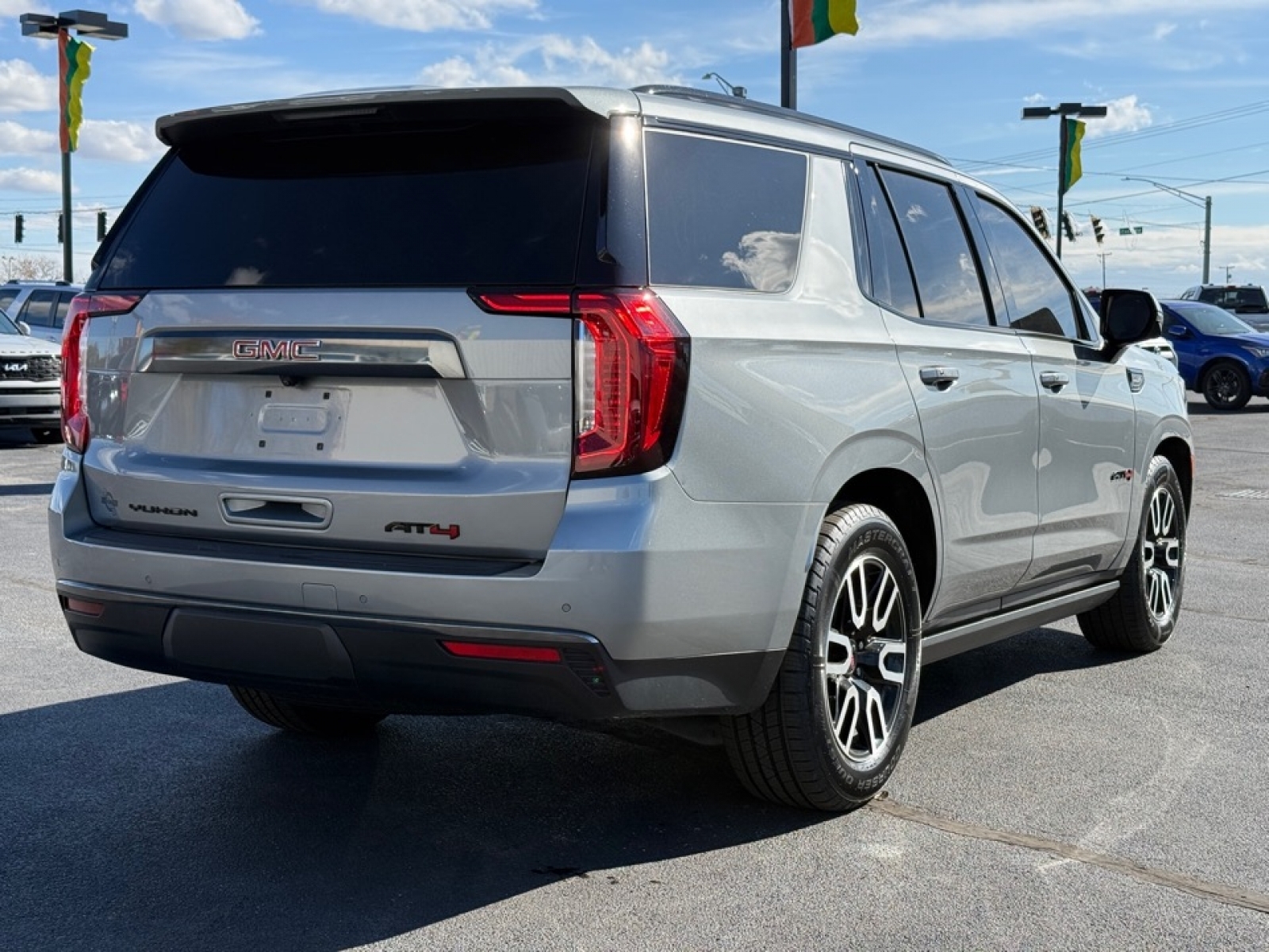 2023 GMC Yukon 4WD AT4, 38697B, Photo