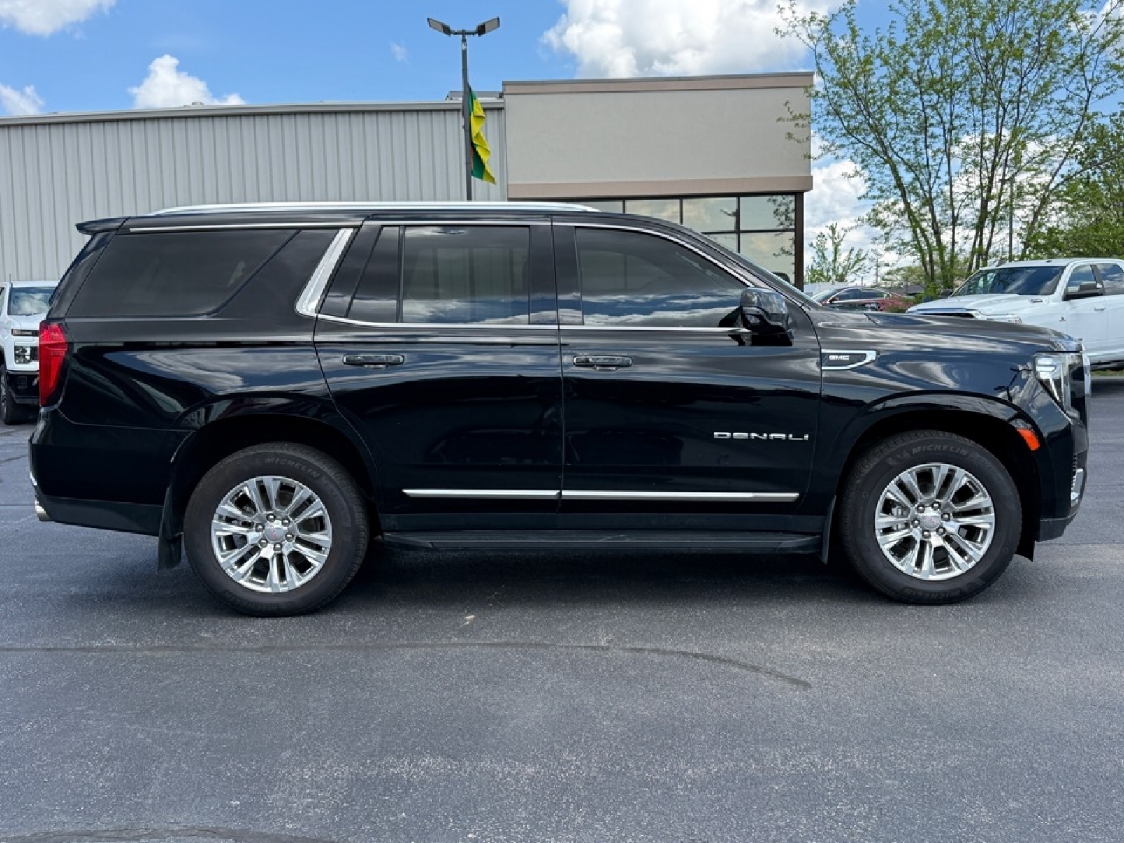 2023 GMC Yukon 4WD Denali, 39800, Photo