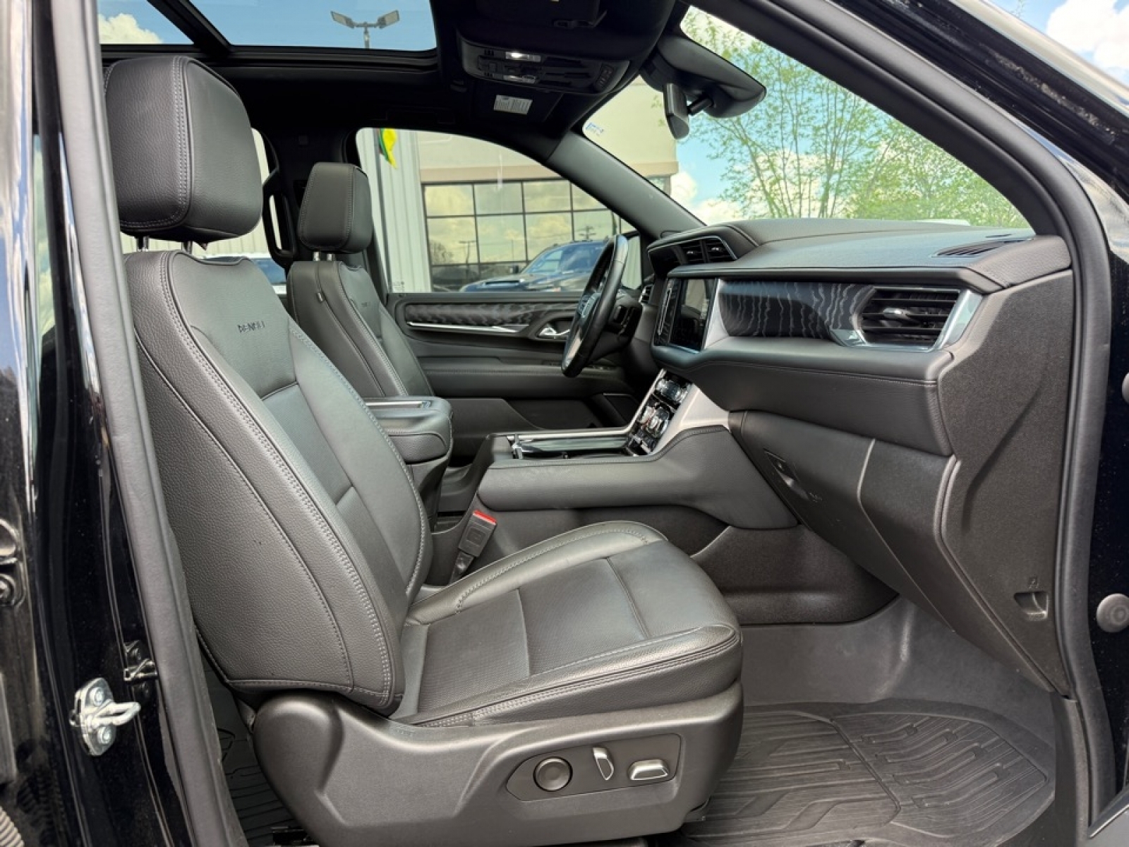 2023 GMC Yukon 4WD Denali, 39800, Photo