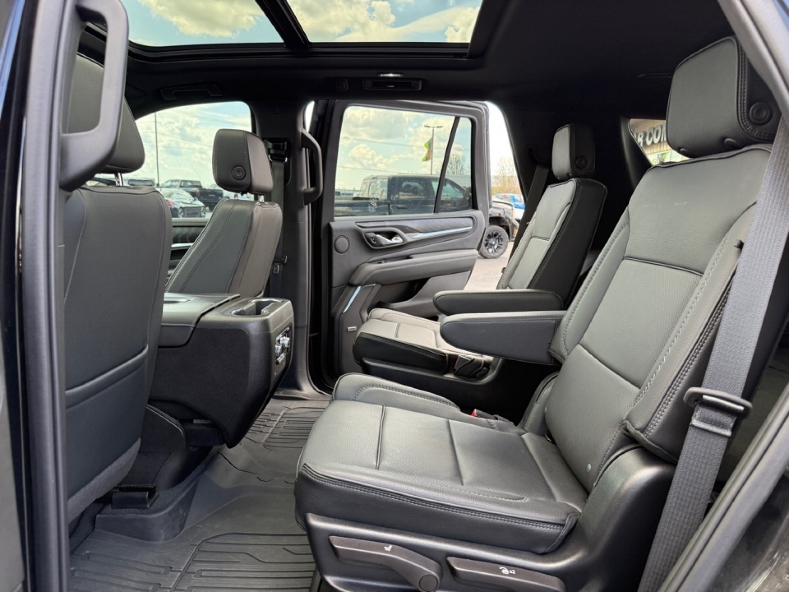 2023 GMC Yukon 4WD Denali, 39800, Photo