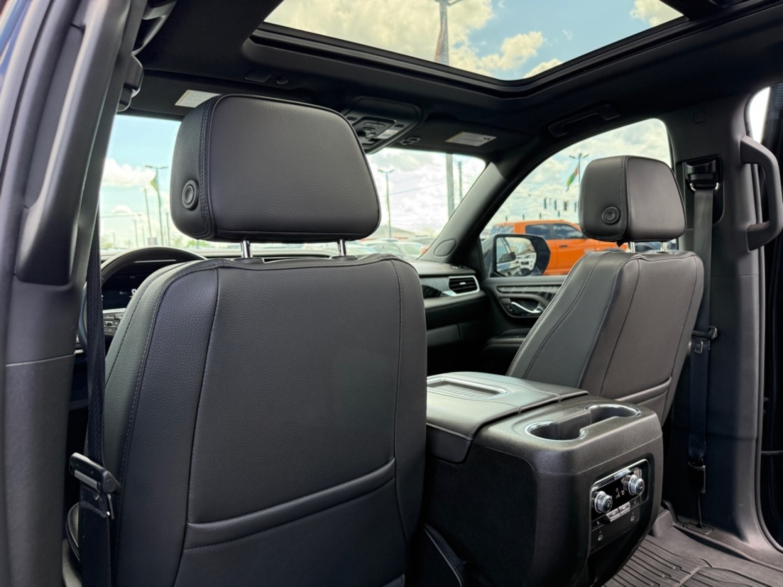 2023 GMC Yukon 4WD Denali, 39800, Photo