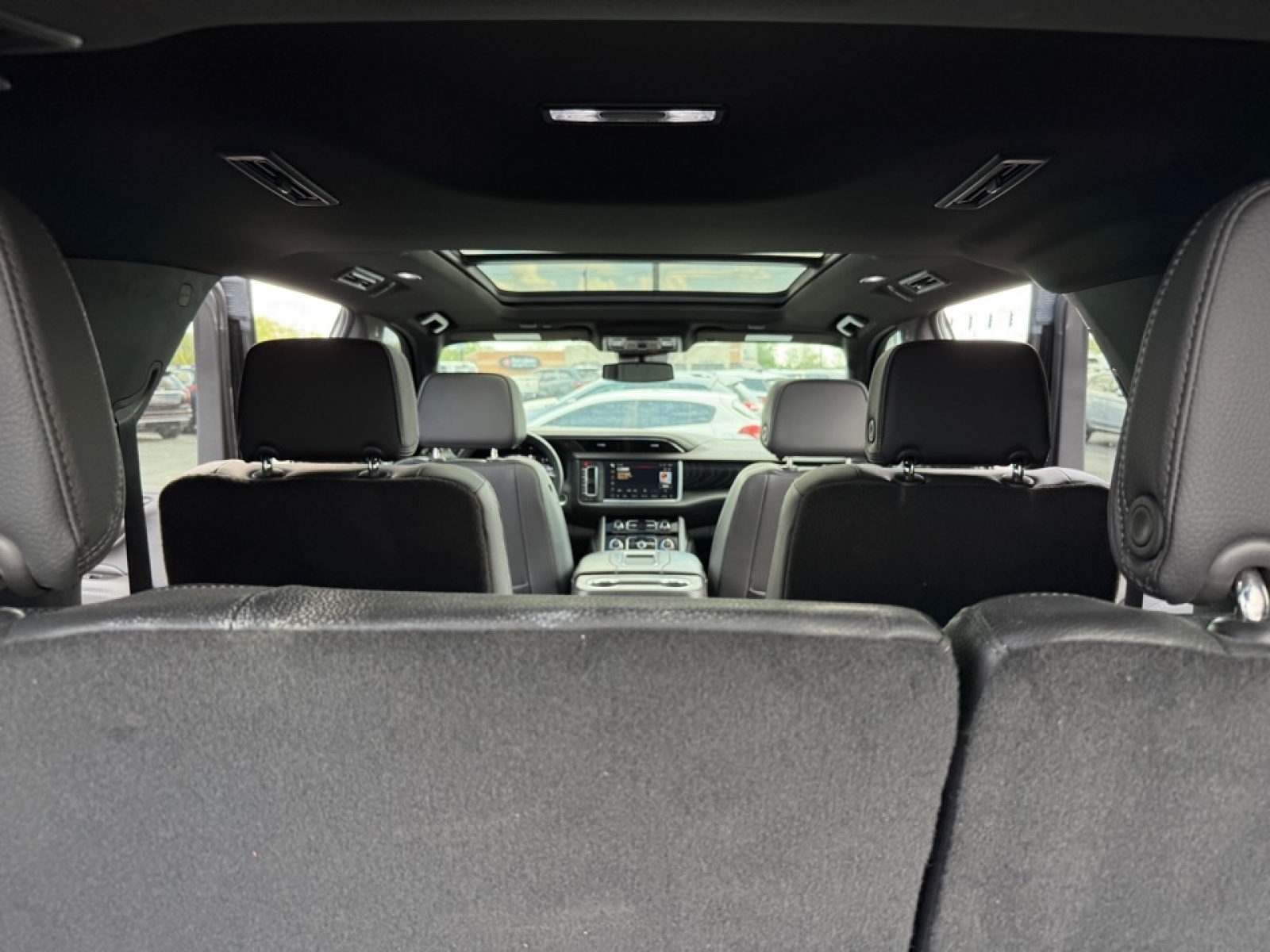 2023 GMC Yukon 4WD Denali, 39800, Photo