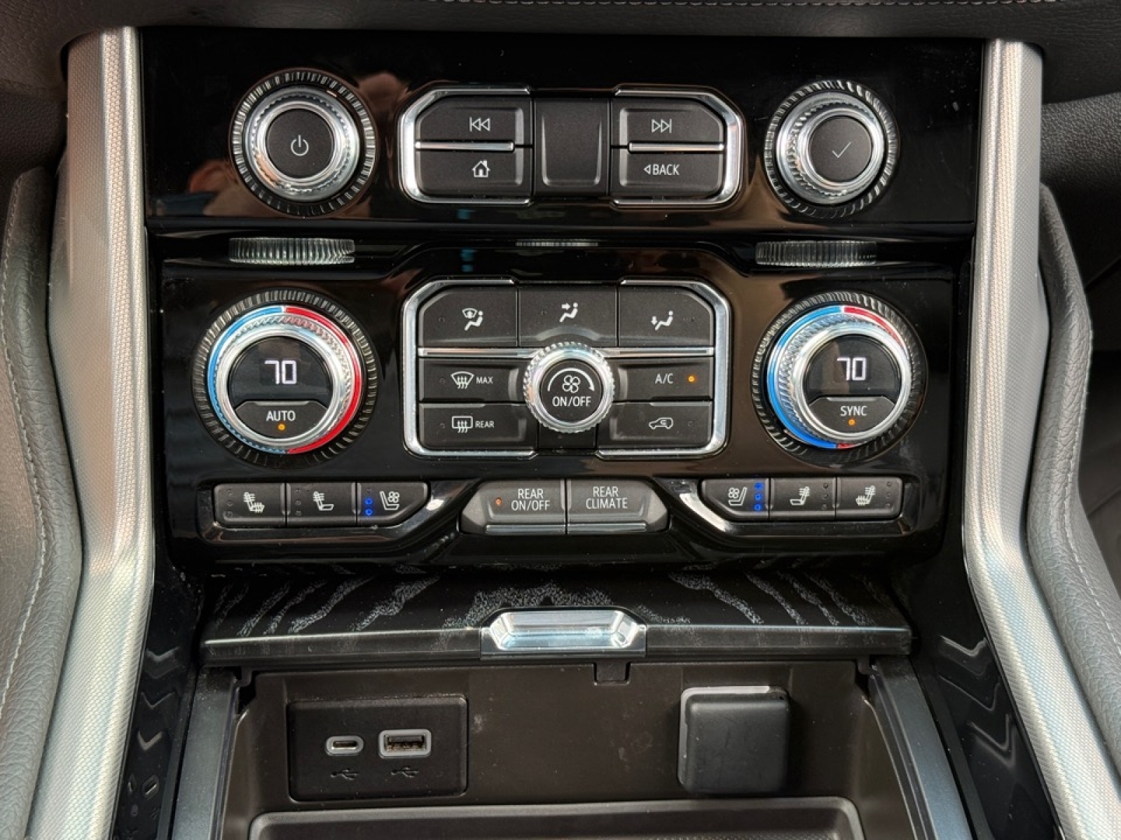 2023 GMC Yukon 4WD Denali, 39800, Photo