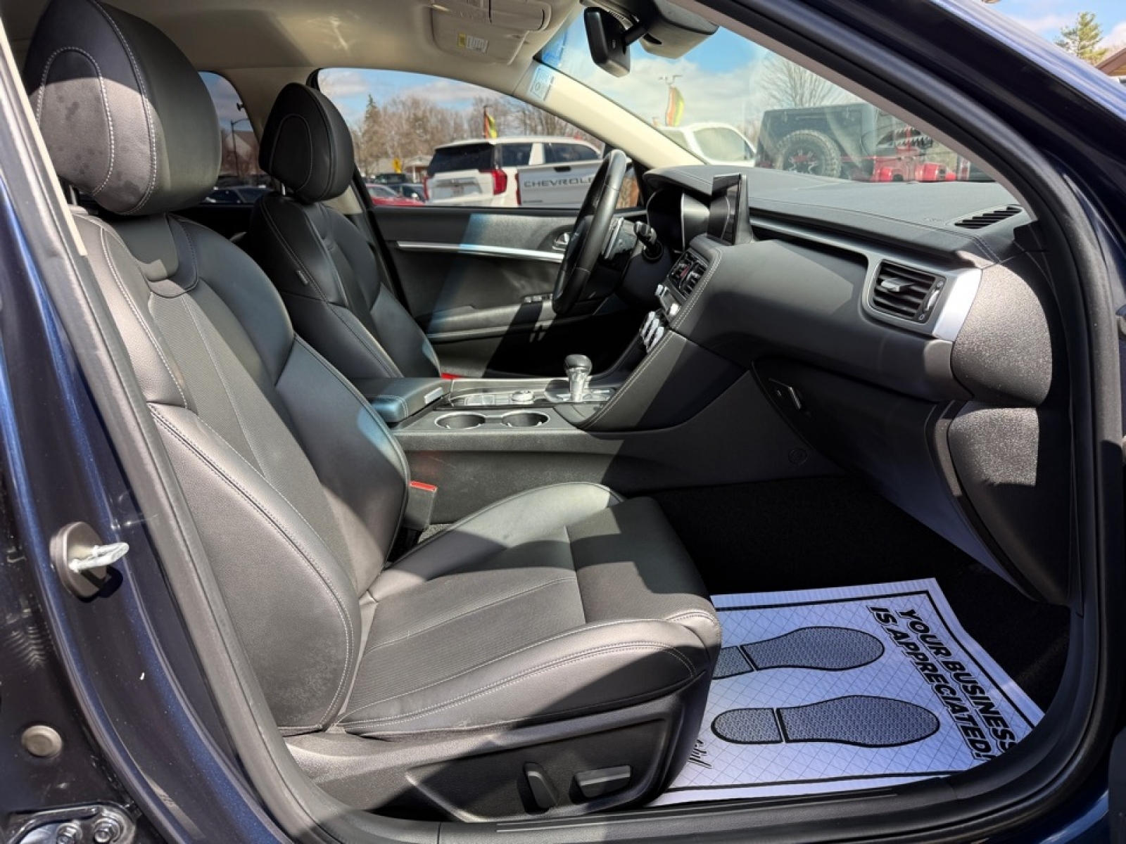 2023 Genesis G70 2.0T AWD, 39698, Photo