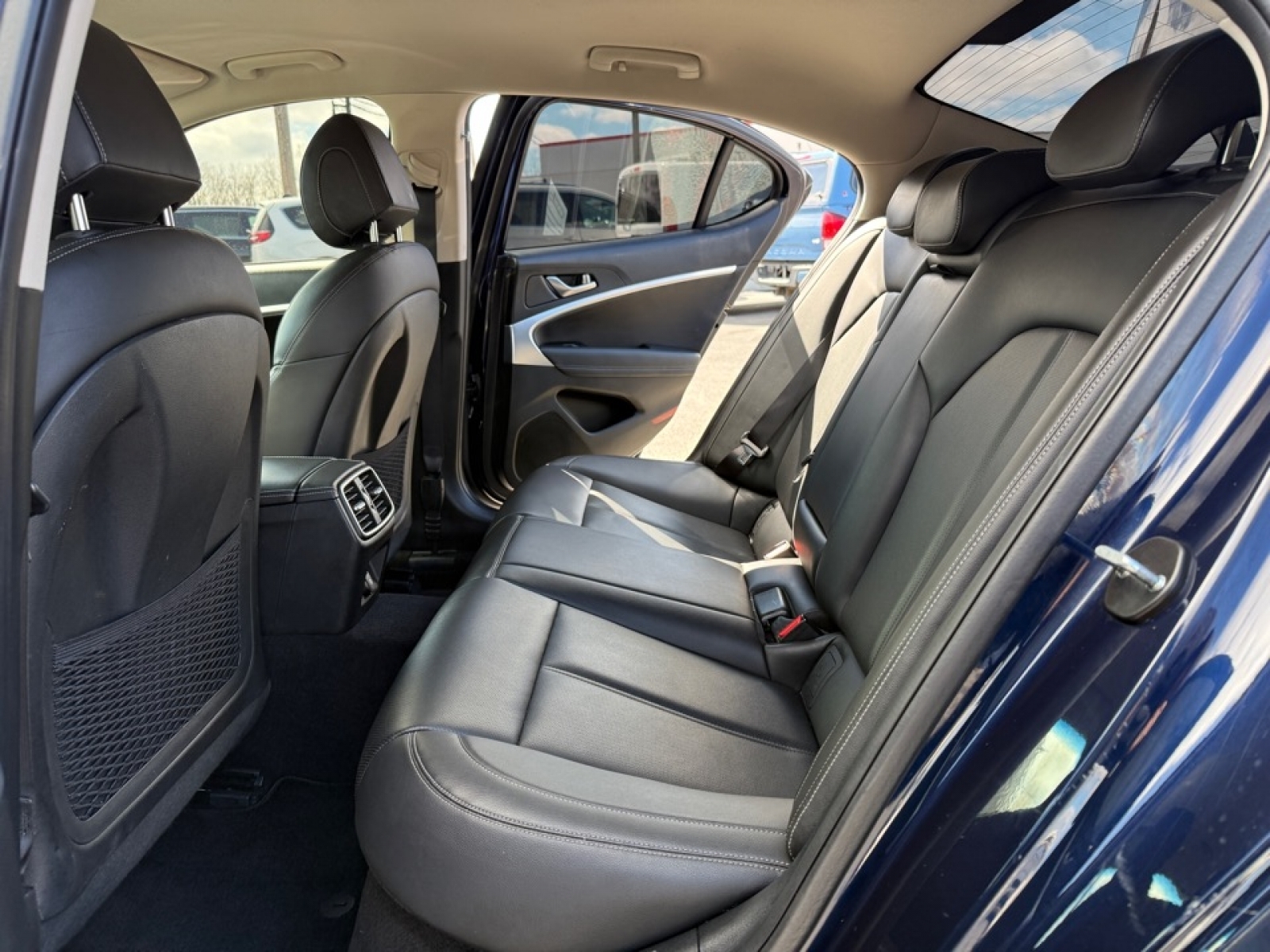 2023 Genesis G70 2.0T AWD, 39698, Photo