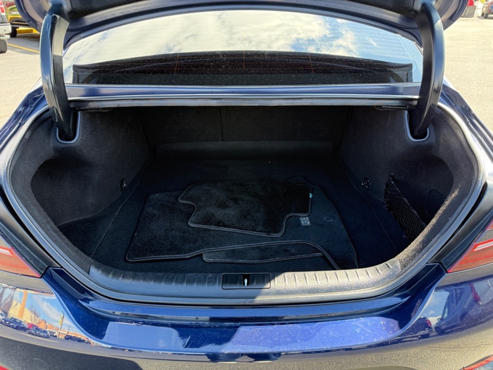 2023 Genesis G70 2.0T AWD, 39698, Photo