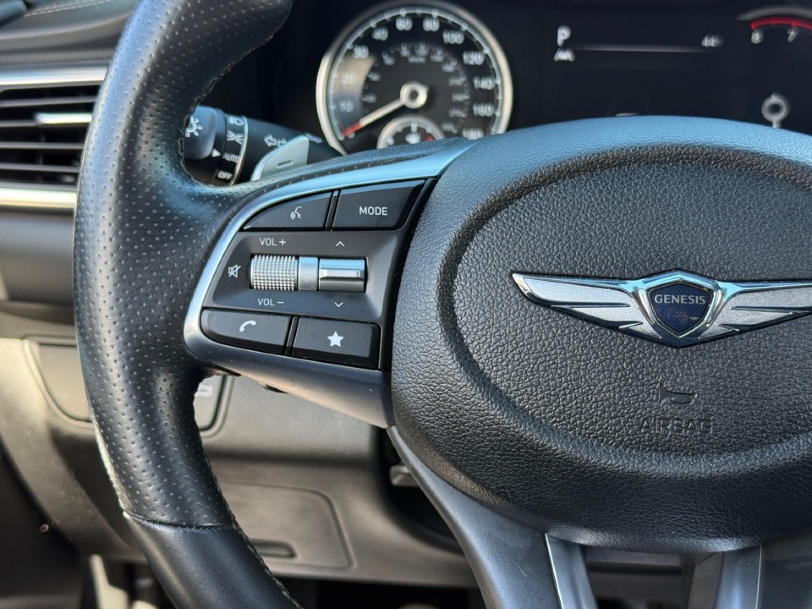 2023 Genesis G70 2.0T AWD, 39698, Photo