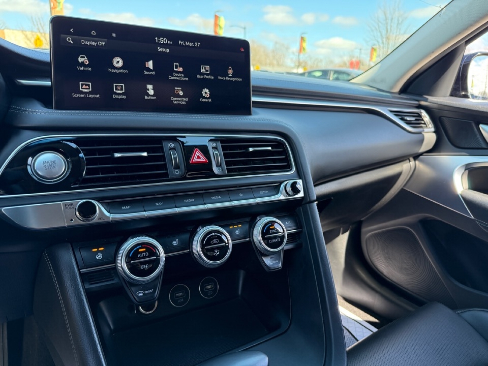 2023 Genesis G70 2.0T AWD, 39698, Photo