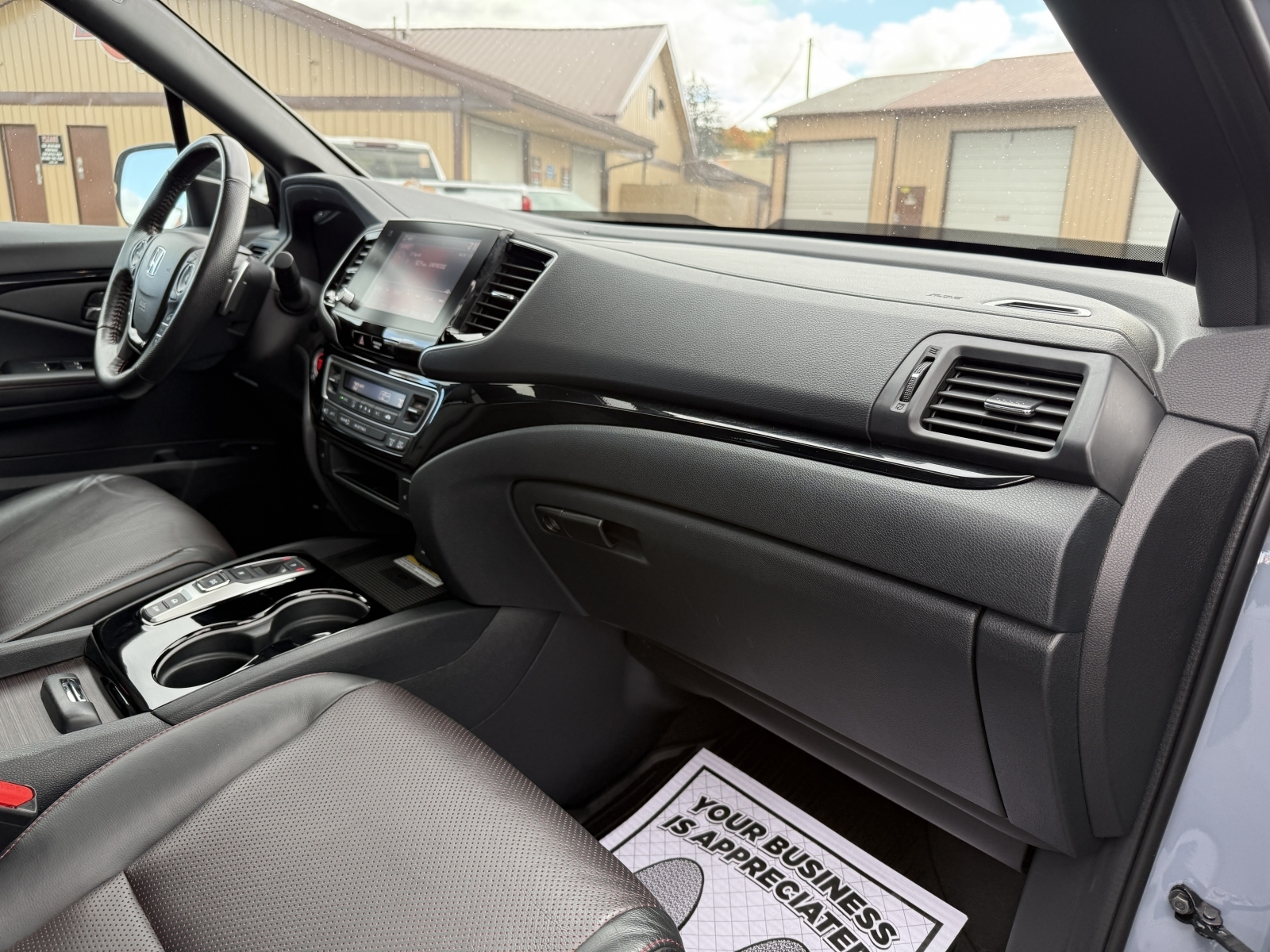 2023 Honda Ridgeline Black Edition, 39053, Photo