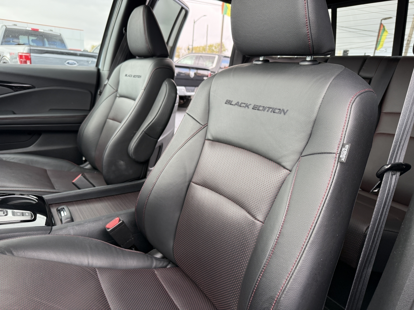 2023 Honda Ridgeline Black Edition, 39053, Photo