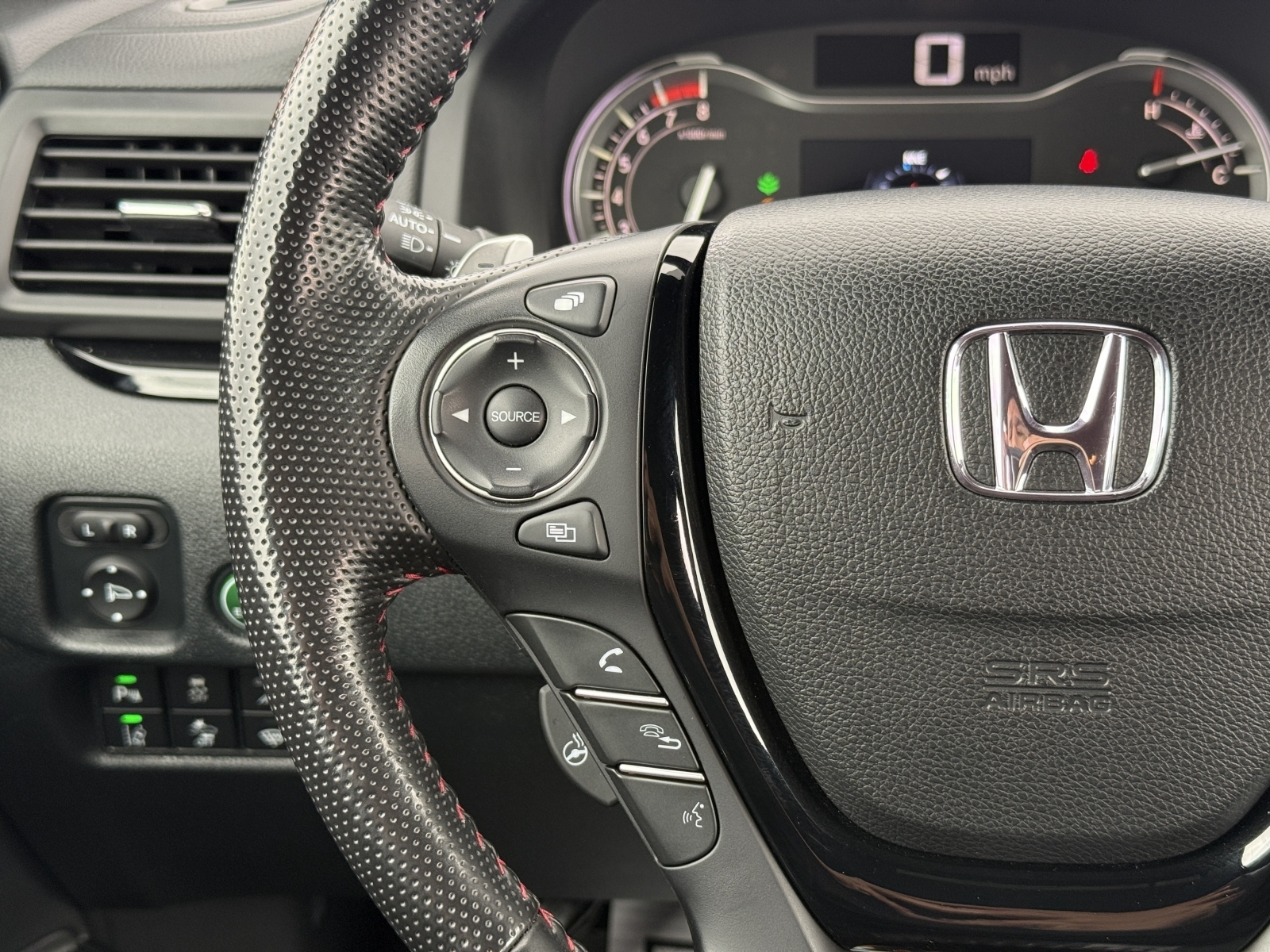 2023 Honda Ridgeline Black Edition, 39053, Photo