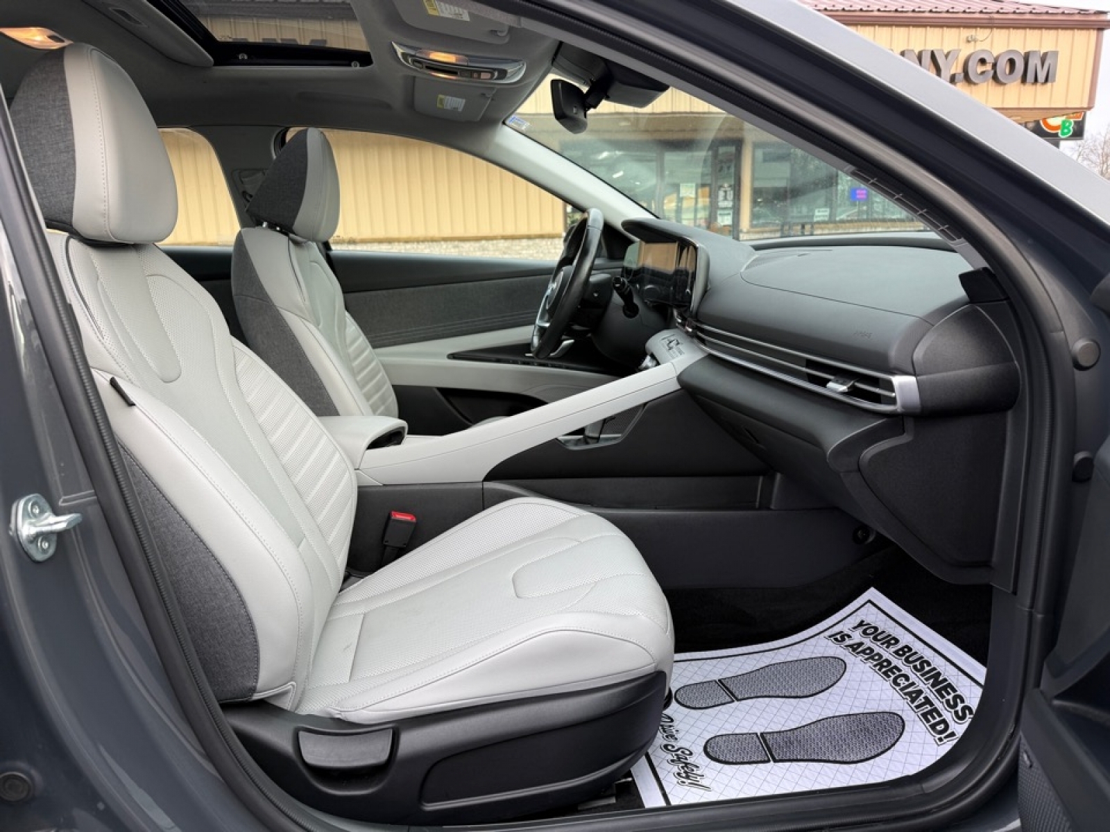 2023 Hyundai Elantra Hybrid Limited, 39245, Photo