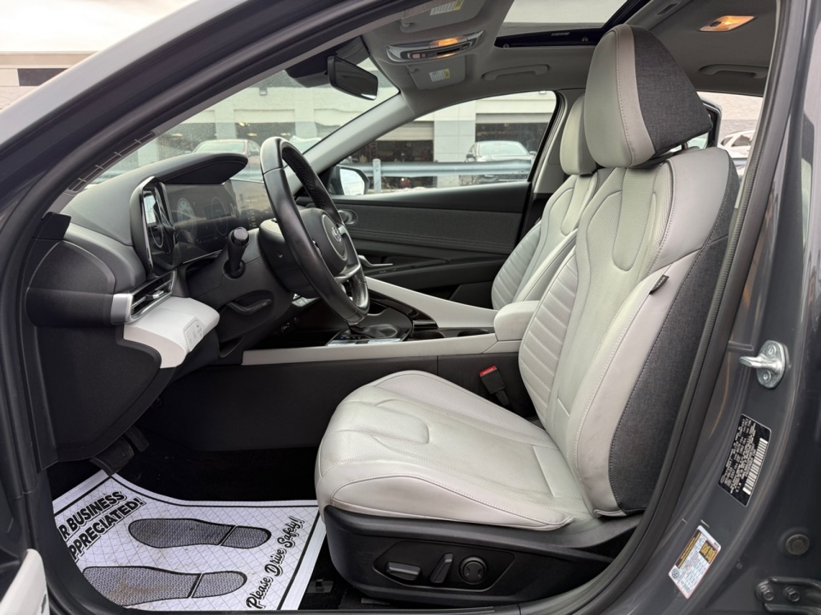 2023 Hyundai Elantra Hybrid Limited, 39245, Photo