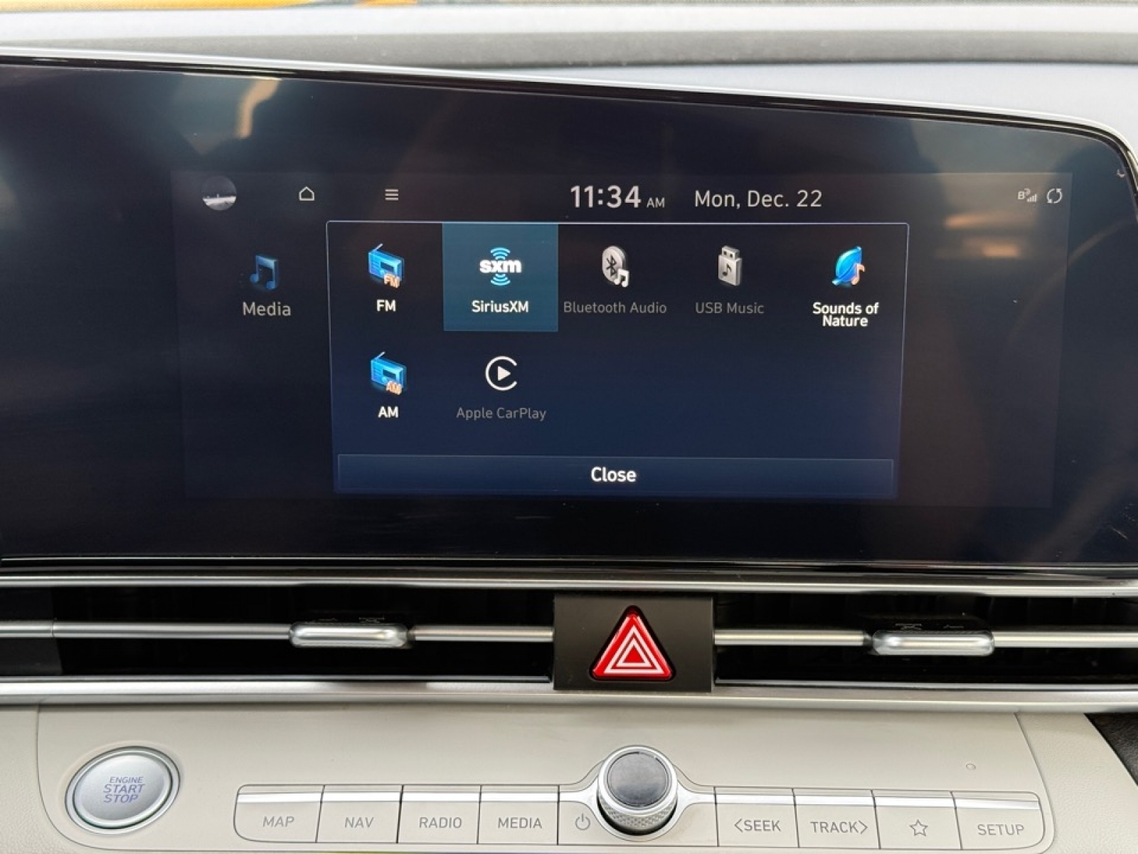 2023 Hyundai Elantra Hybrid Limited, 39245, Photo