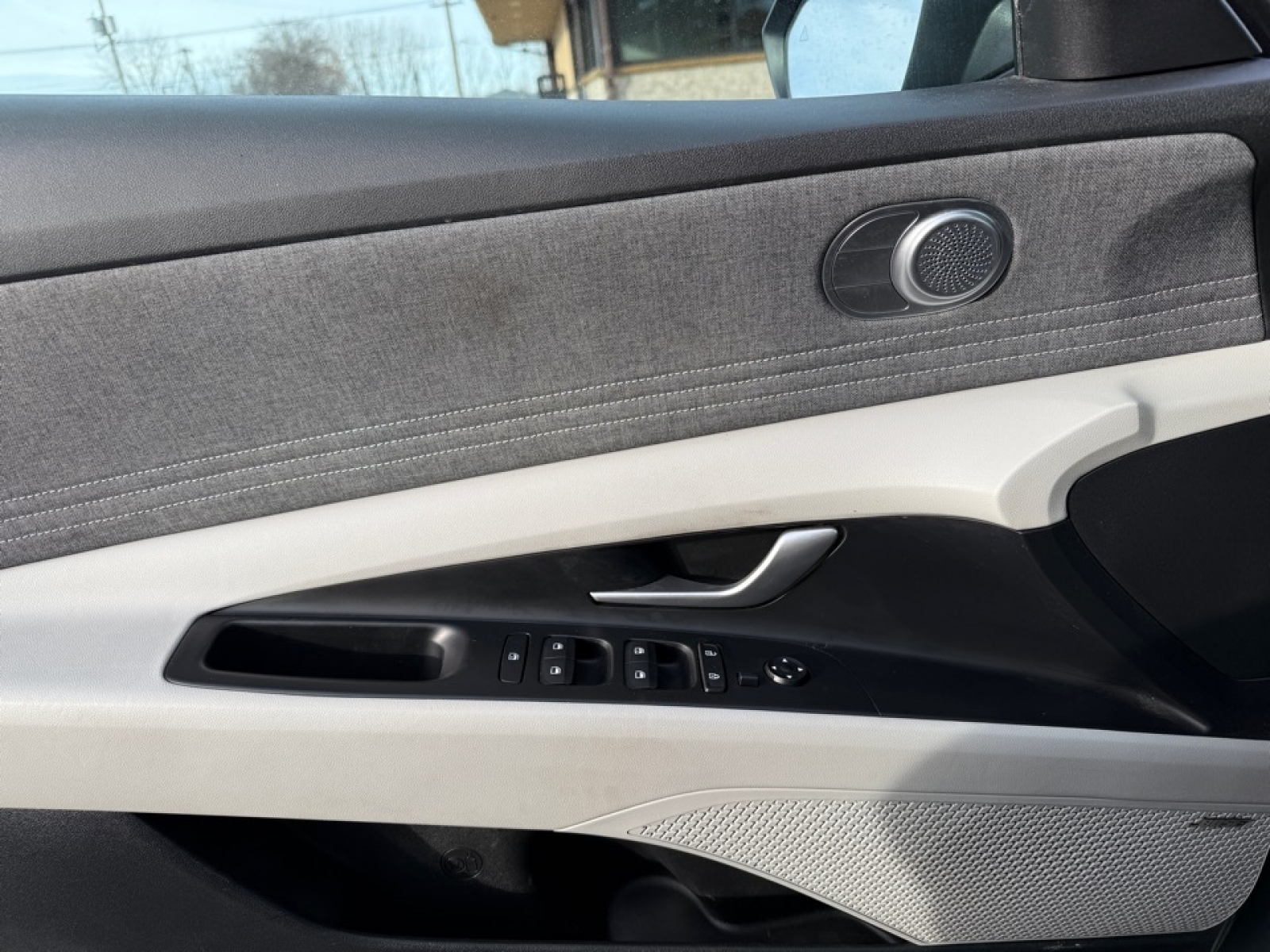 2023 Hyundai Elantra Hybrid Limited, 39245, Photo