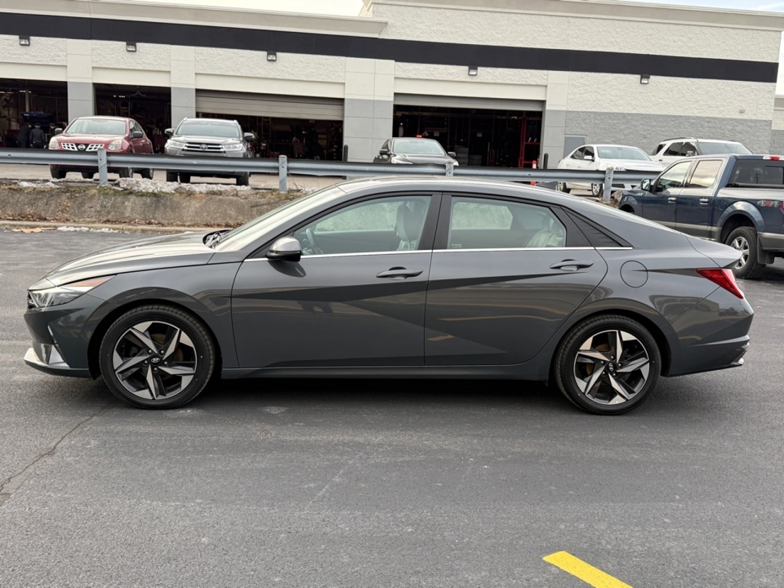 2023 Hyundai Elantra Hybrid Limited, 39245, Photo