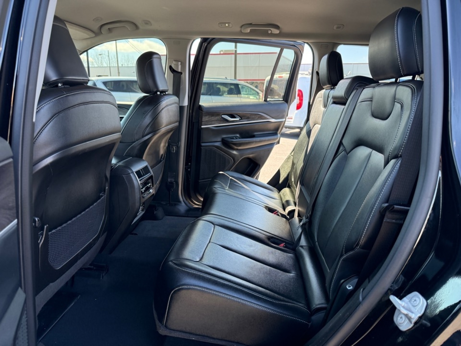 2023 Jeep Grand Cherokee Limited, 39688, Photo